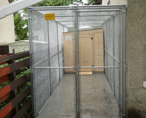 Residential Chain Link Security Enclosures